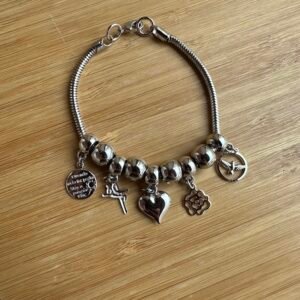PULSEIRA BERLOQUE COM PINGENTES RELIGIOSOS RÓDIO BRANCO
